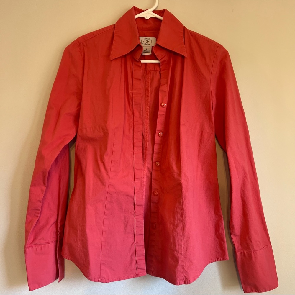 EUC Ann Taylor Loft Stretch Longsleeved Coral Blouse Size 6
